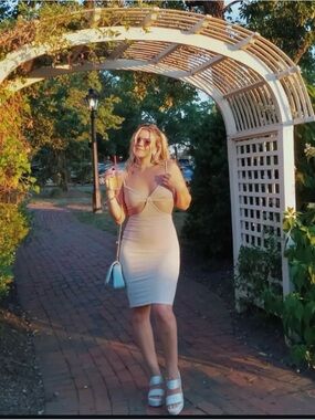 Sleeveless cut out Bodycon Dress